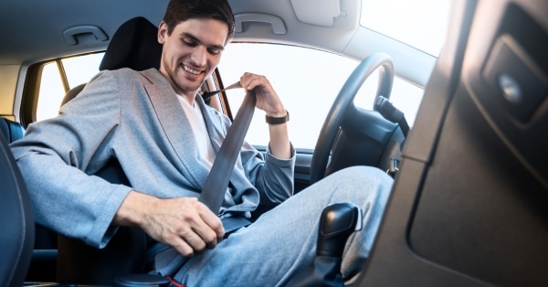 אתם שוכרים רכב בארץ? חשוב שתכירו את חוקי נהיגה בישראל